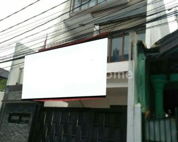 Dijual Rumah Bagus Dan Nyaman di Kemang