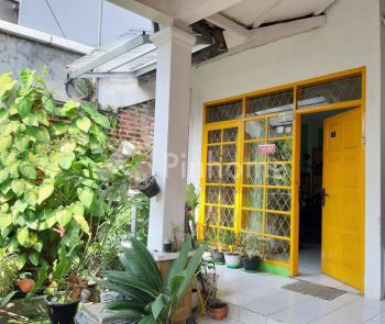 Dijual Rumah Siap Huni di Jl. Permata Raya II