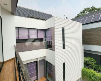 Dijual Rumah Nyaman dan Asri di Kemang Town House, No., Jl. Kemang Raya Terusan