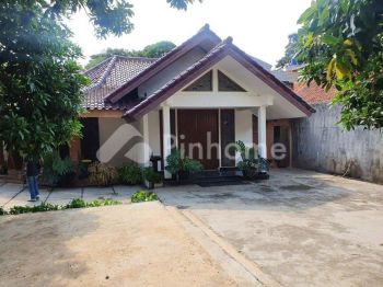 Dijual Rumah Lokasi Strategis di Kemang Selatan Jakarta