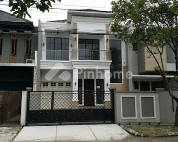 Dijual Rumah Di Lokasi Nyaman dan Strategis di Batununggal Estate