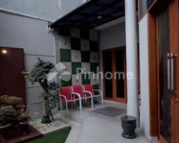 Dijual Rumah Mewah Full Furnished di Sayap Sukajadi